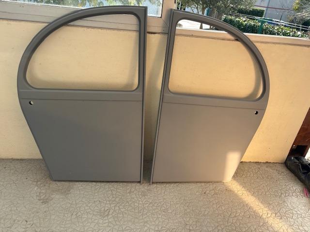 LOT DE DEUX PORTES AR D ET G POUR CITROEN 2CV AZ LesAnciennes.com