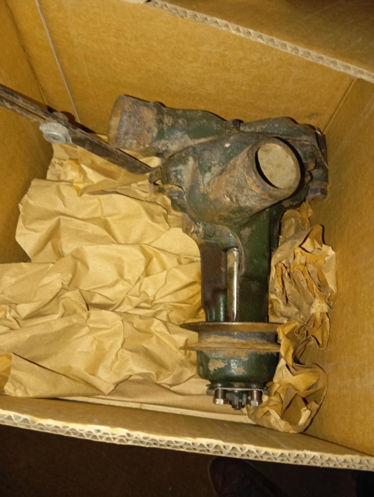 Pompe a eau CITROEN Traction 11 B LesAnciennes.com