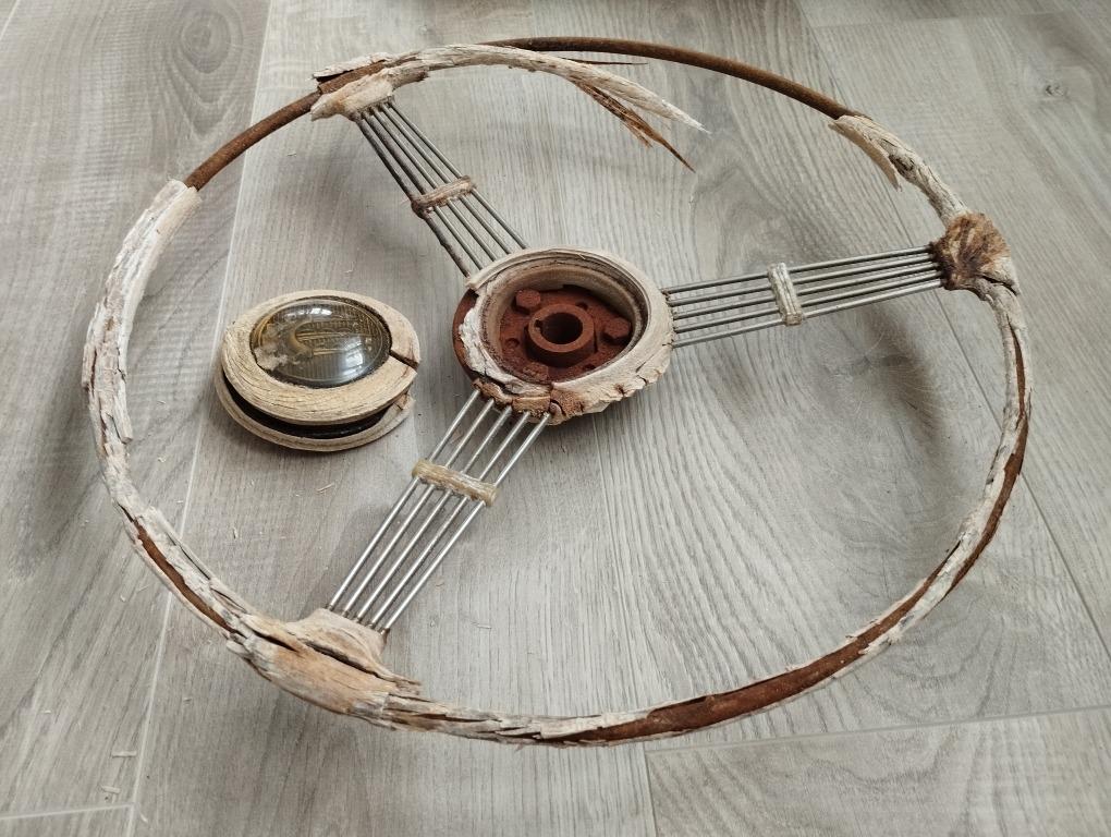 Volant Quillery Renault 4CV LesAnciennes.com