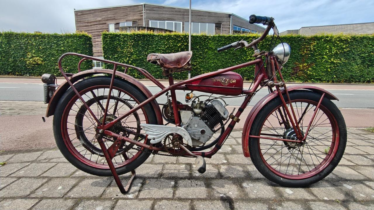 WHIZZER Dames-zeldzaam L300 rijdende staat - 1950 LesAnciennes.com