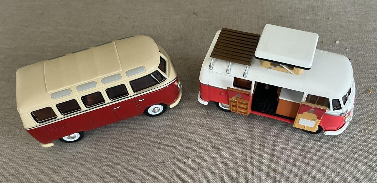 WV « Combi ».Miniatures 1/43 Metal. Lot LesAnciennes.com