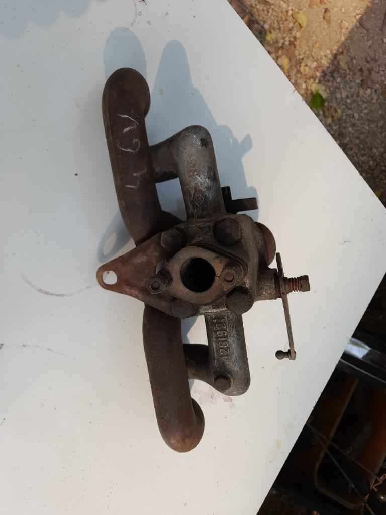 Collecteur RENAULT 4CV LesAnciennes.com