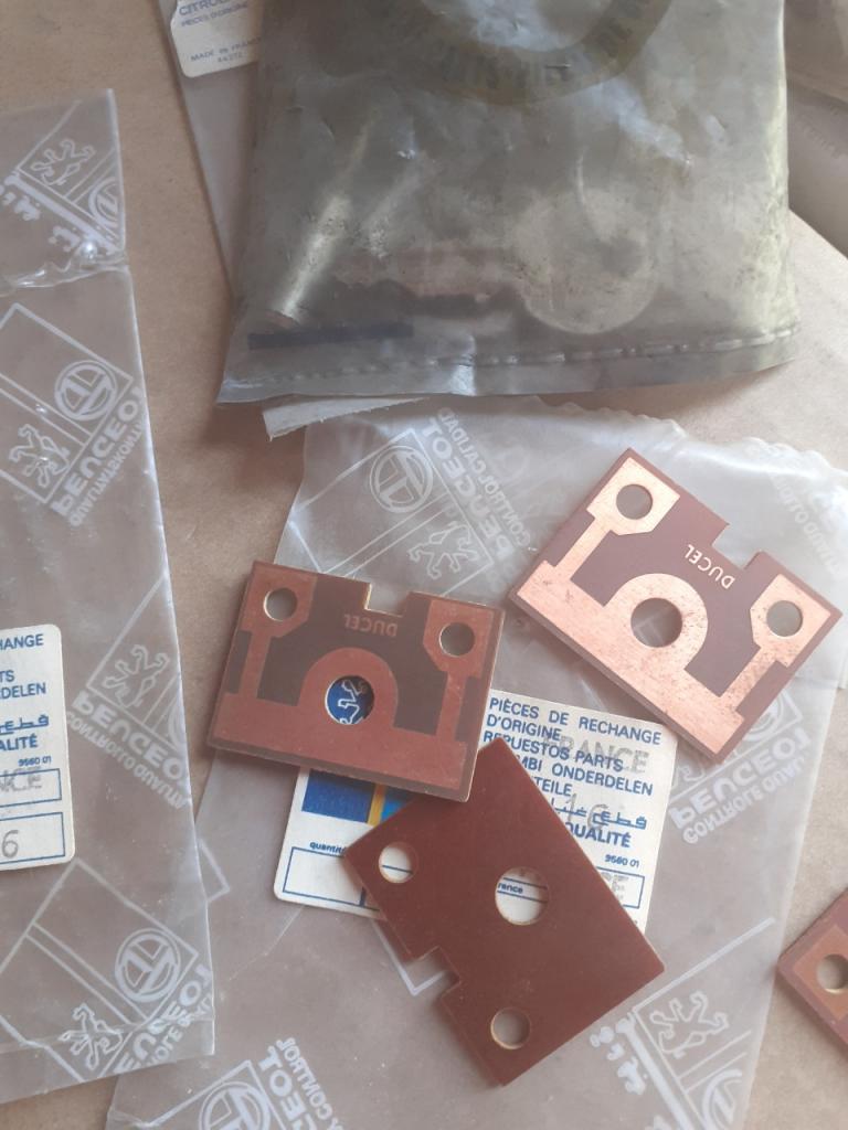 Fusible PEUGEOT 404 LesAnciennes.com