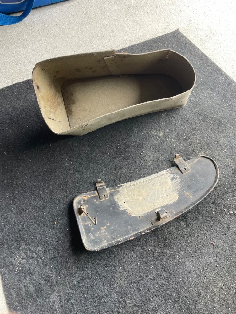 Boite CITROEN Traction 11 b LesAnciennes.com