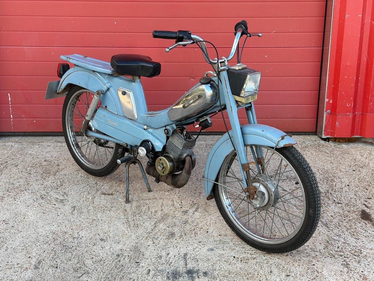 MOTOBECANE AV 88 - 1979 LesAnciennes.com