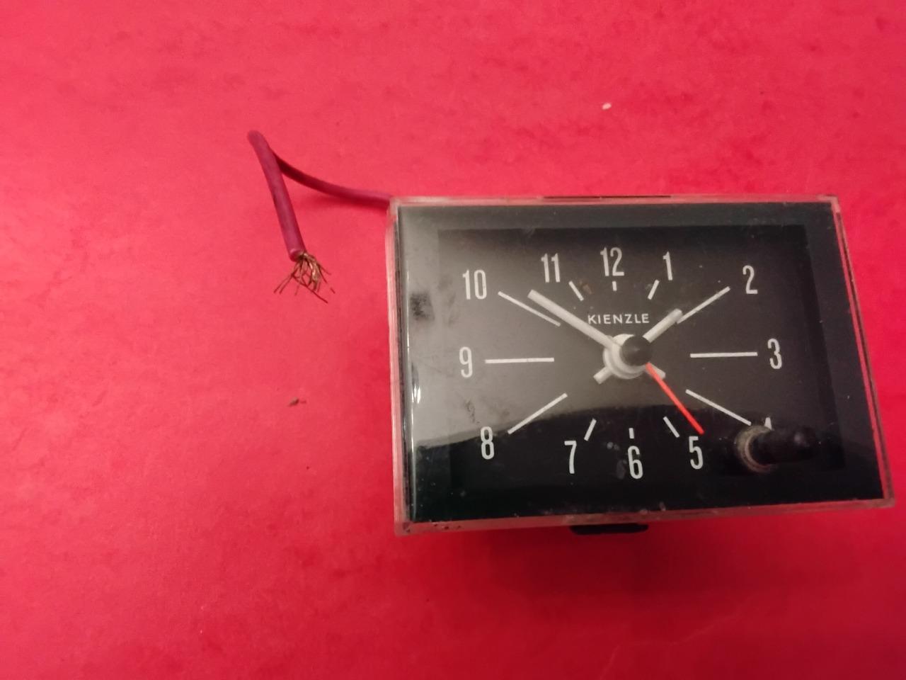 HORLOGE 12volts LesAnciennes.com