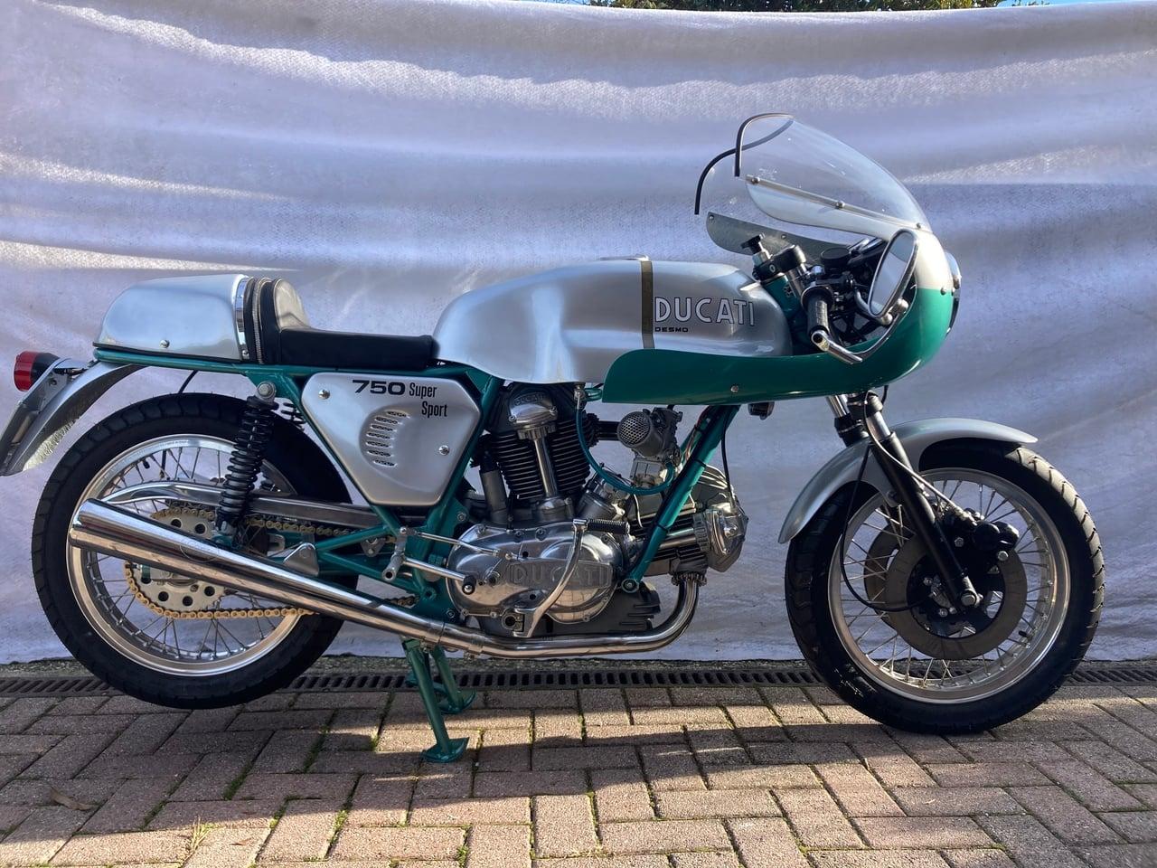 1974 Ducati 750SS LesAnciennes.com