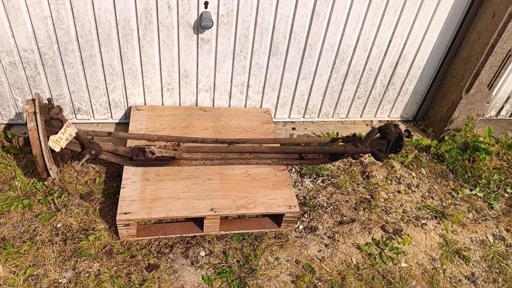 Train avant RENAULTvraisemblablement MT ou NN LesAnciennes.com