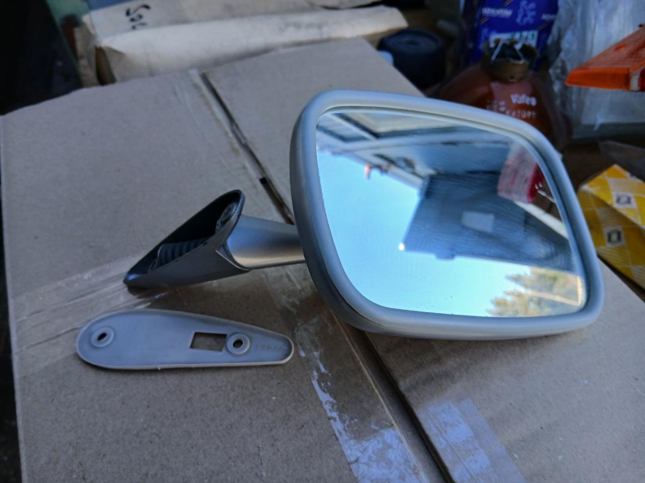 Retroviseur PEUGEOT 504 LesAnciennes.com