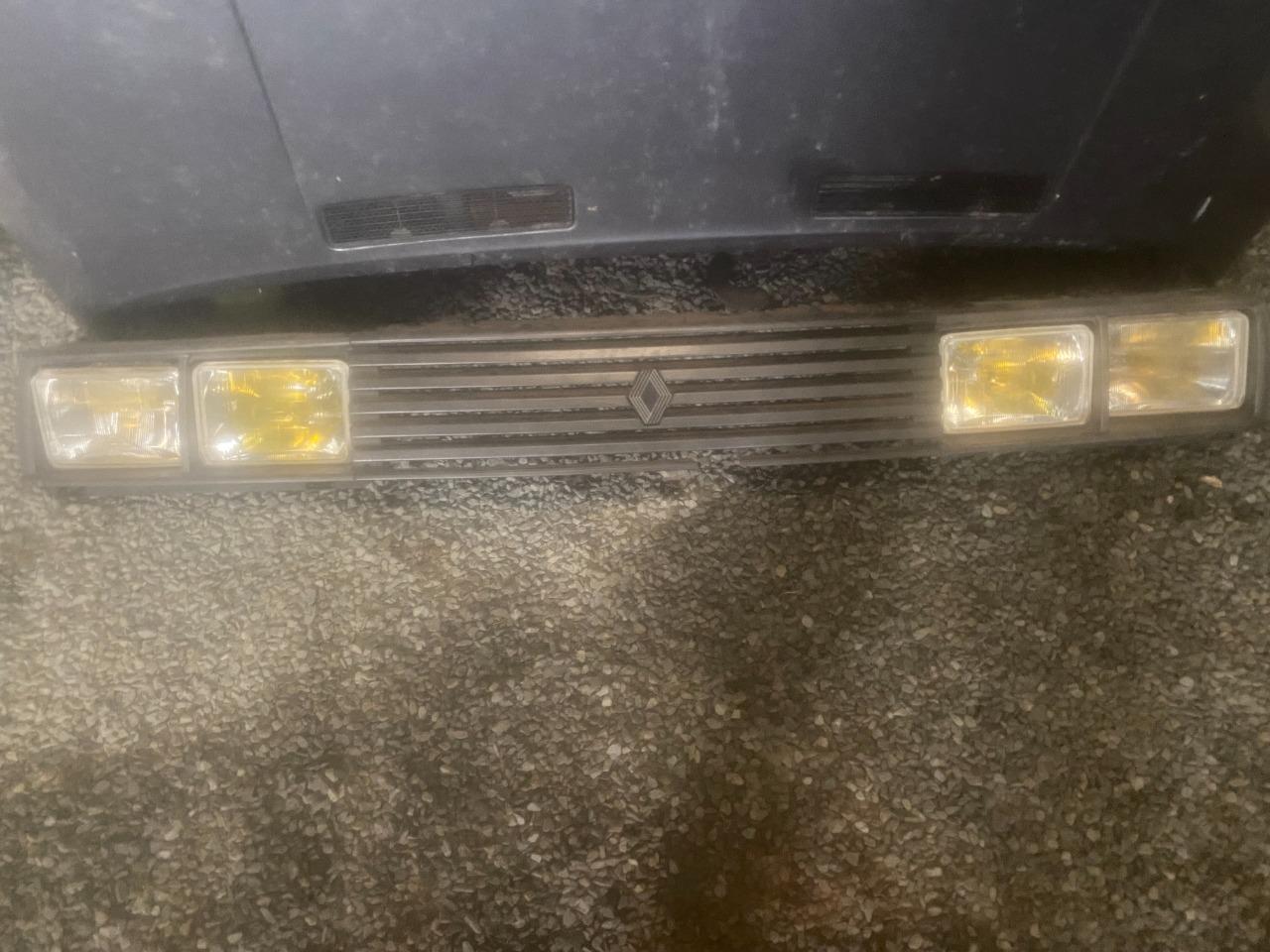 Lot de pièces RENAULT 11 (R11) GTL LesAnciennes.com