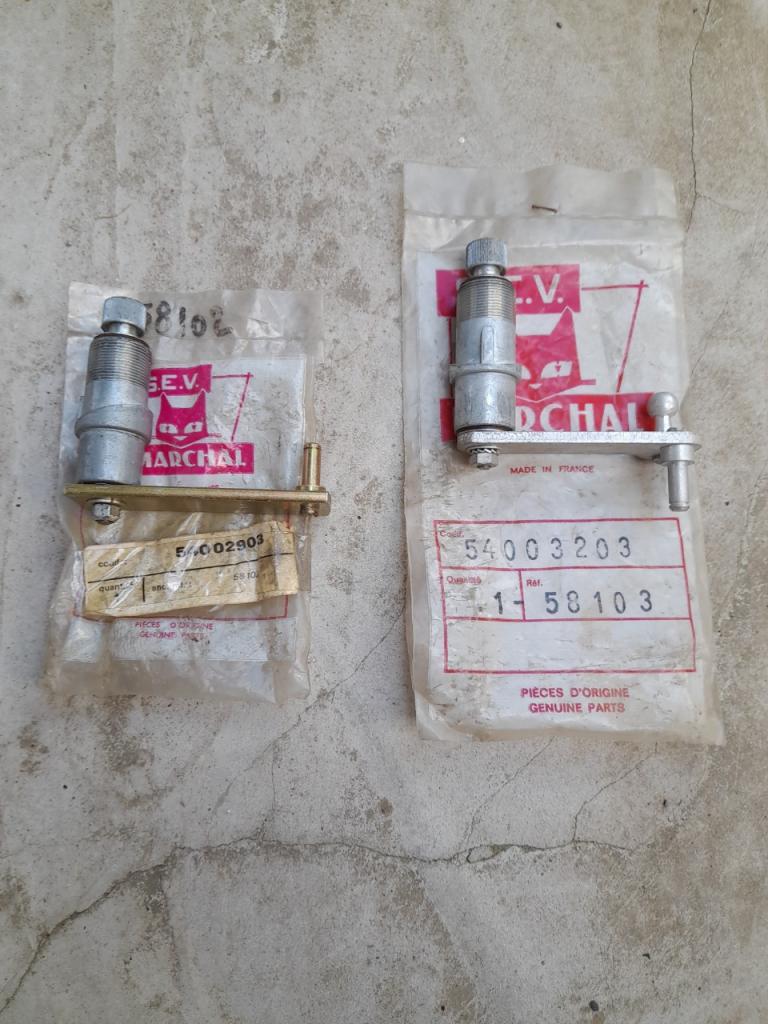 SIMCA 1300 1301 1501 axe essuie glace LesAnciennes.com