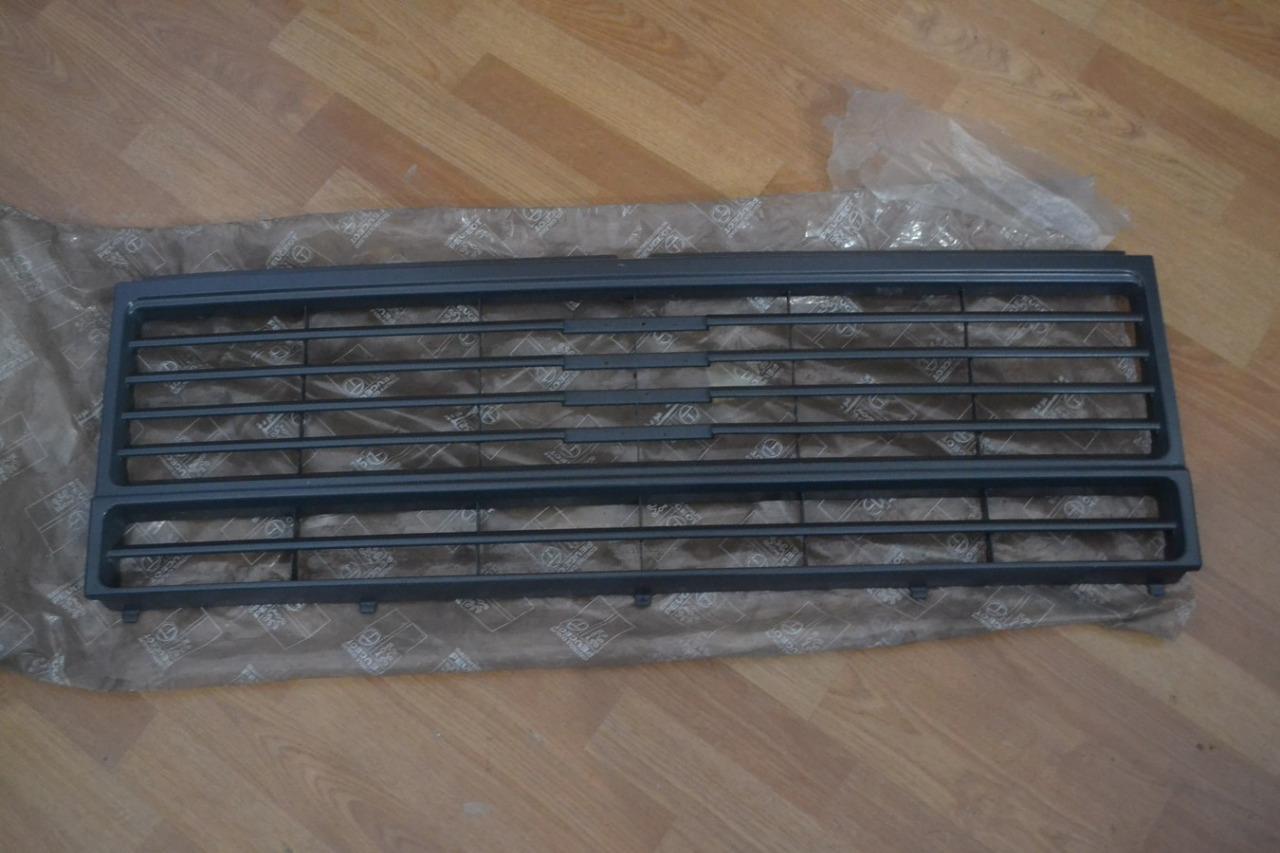 Calandre PEUGEOT J5 de 1987 à 1991, neuve LesAnciennes.com