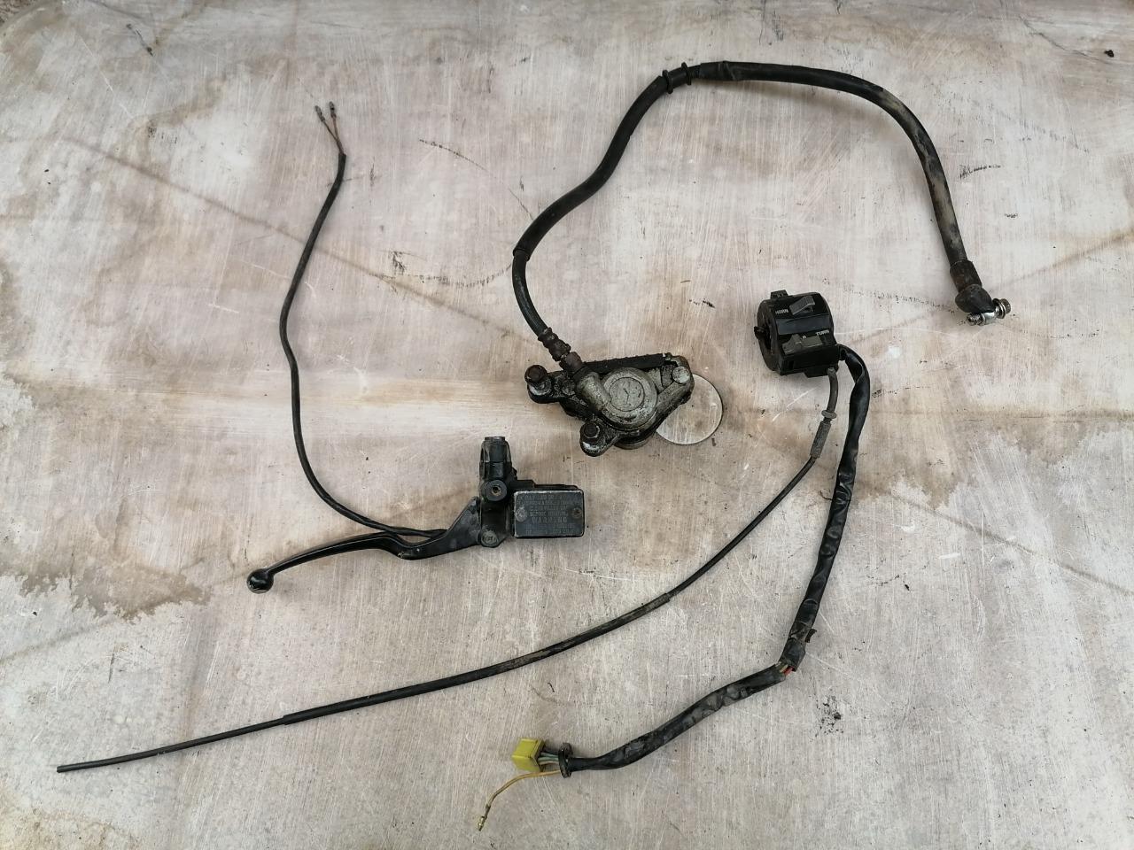 Frein avant SUZUKI RG 125 Gamma LesAnciennes.com