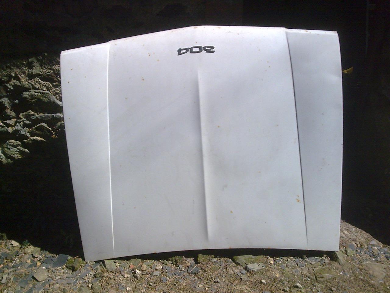 Capot PEUGEOT 304 LesAnciennes.com