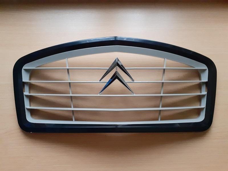 Calandre CITROEN 2CV LesAnciennes.com