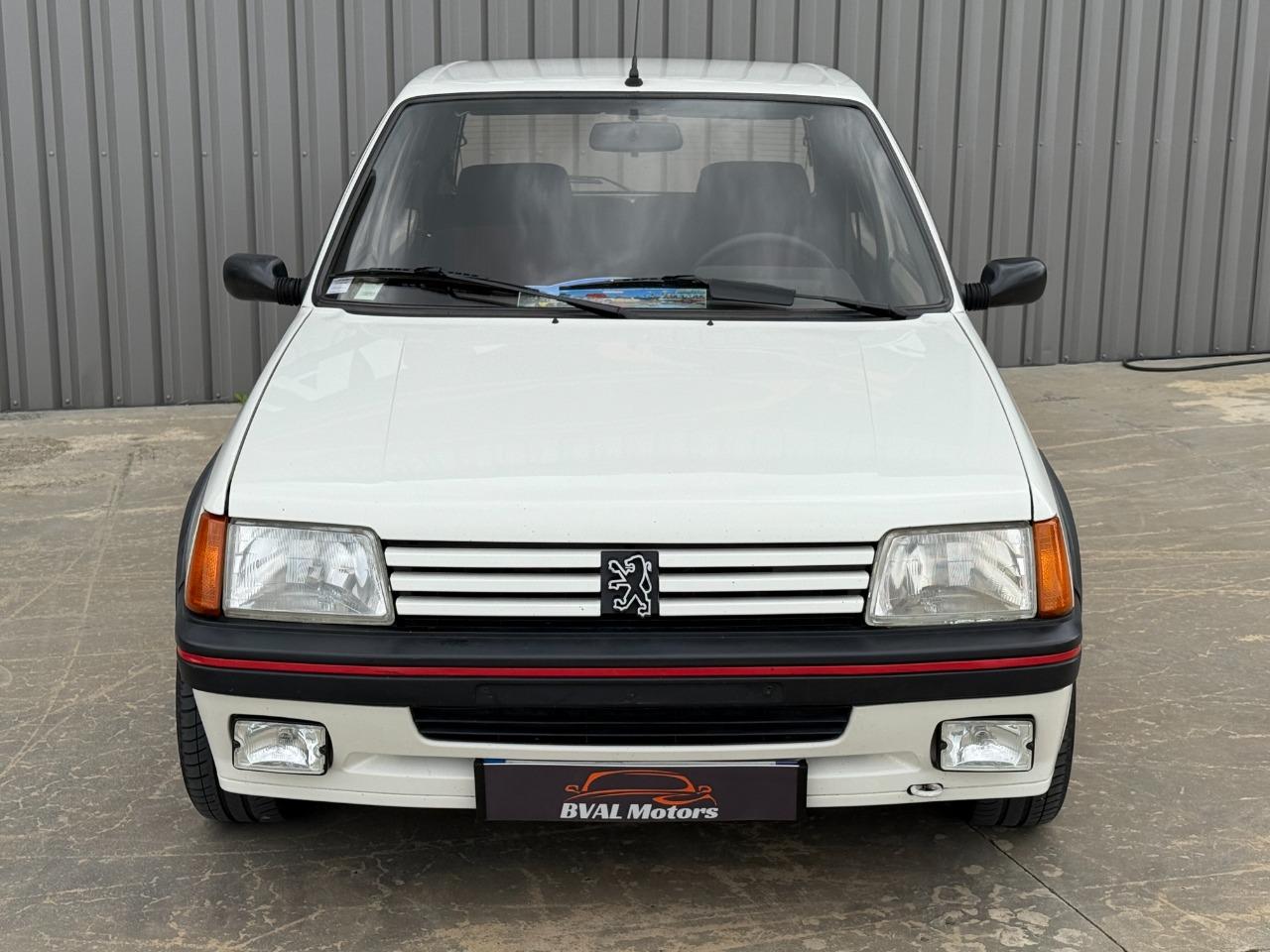PEUGEOT 205 GTI 1,6 105 CV - 1984 LesAnciennes.com