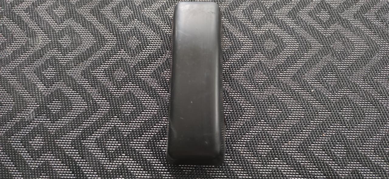 Butoir de pare chocs RENAULT 4 (R4) années 60 LesAnciennes.com