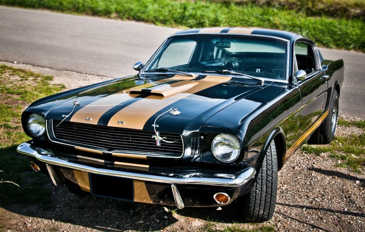 FORD Mustang Fastback - 1966 LesAnciennes.com