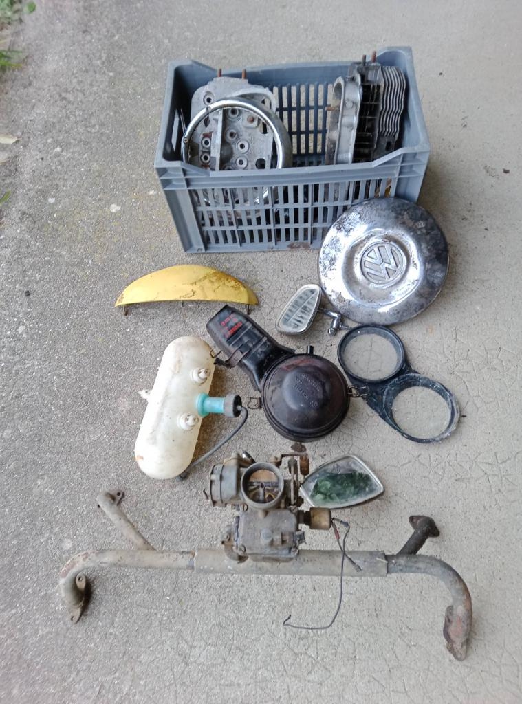 Lot de pièces Coccinelle LesAnciennes.com