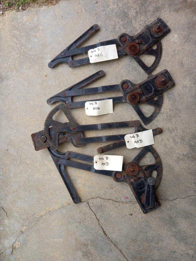 4 Lève vitres PEUGEOT 404 LesAnciennes.com