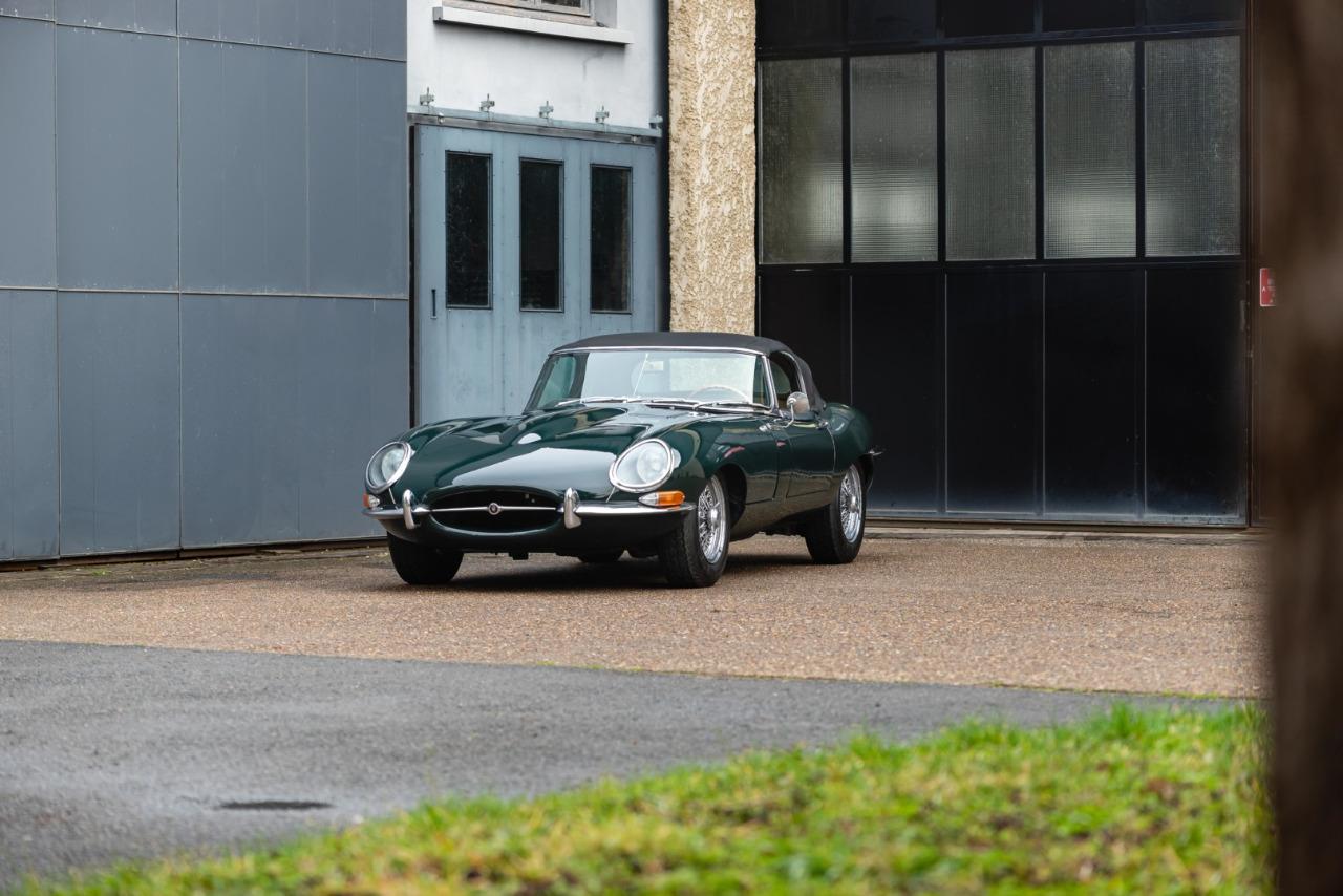 JAGUAR Type E 4.2L - 1965 LesAnciennes.com