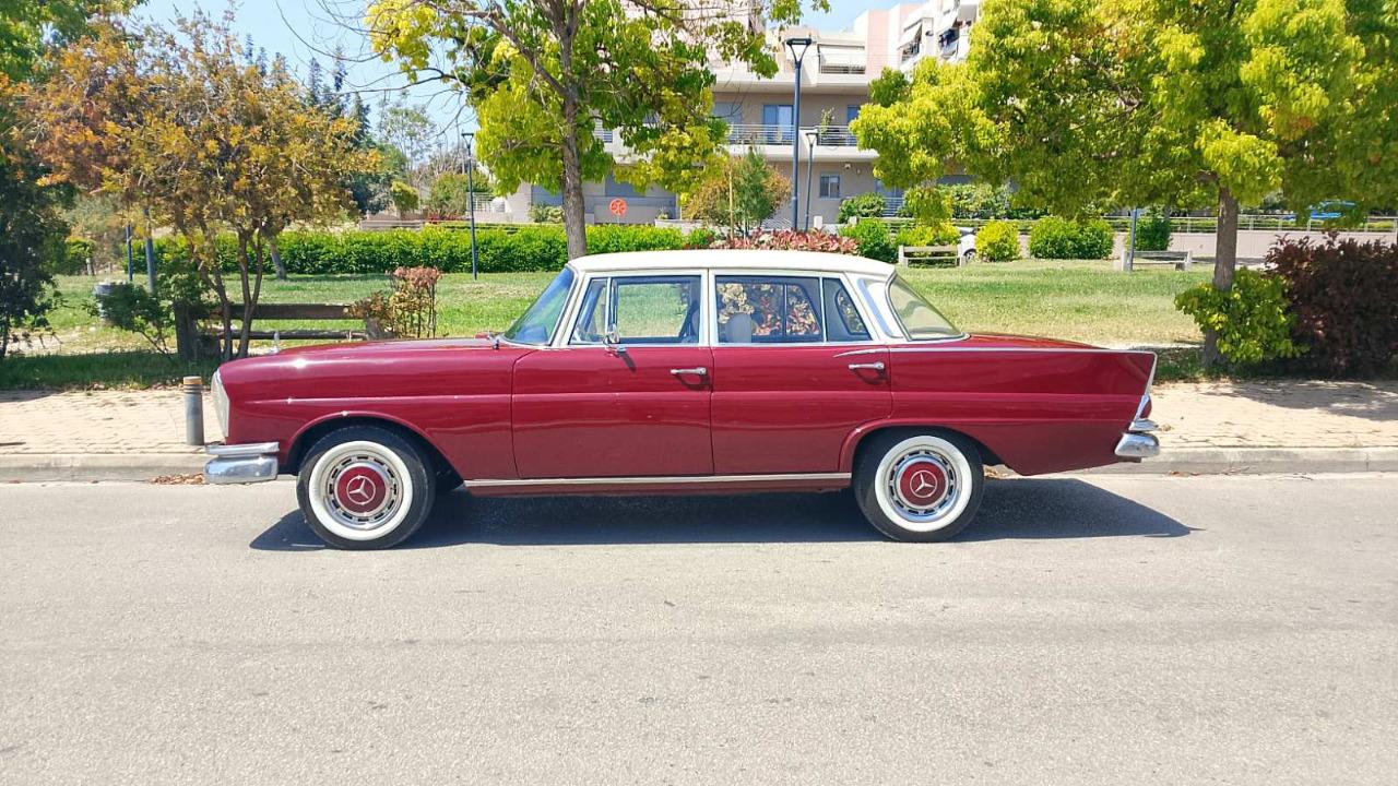 MERCEDES 220 SB restauré, parfait - 1964 LesAnciennes.com