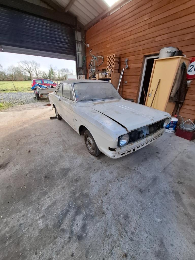 FORD 12 M Coupee - 1967 LesAnciennes.com