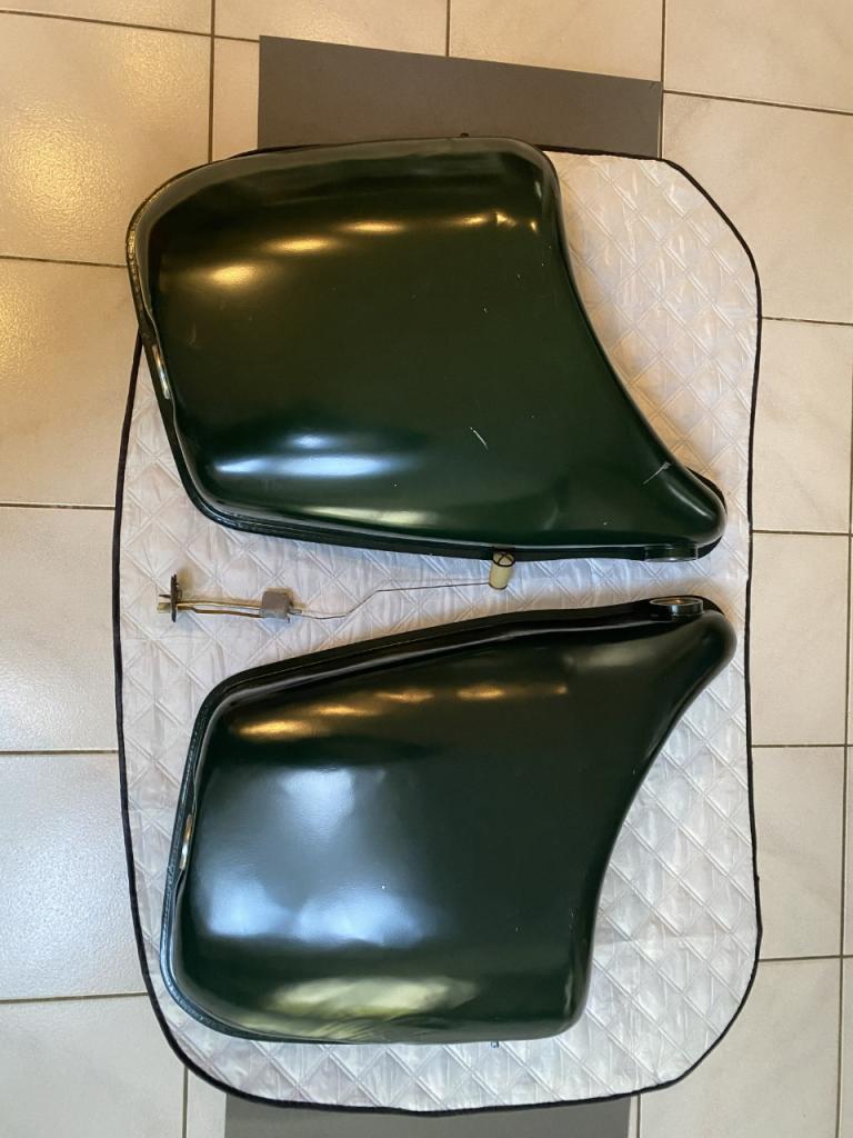 Réservoirs neufs JAGUAR XJ6 série 2 ou 3 LesAnciennes.com