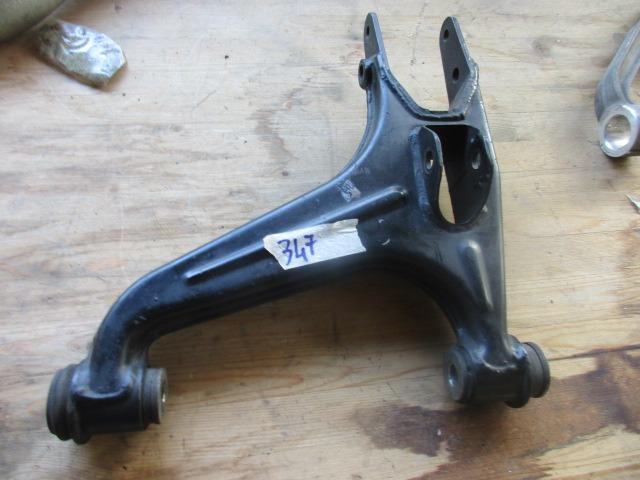 Levier de suspension inférieur av gauche F456,550 LesAnciennes.com