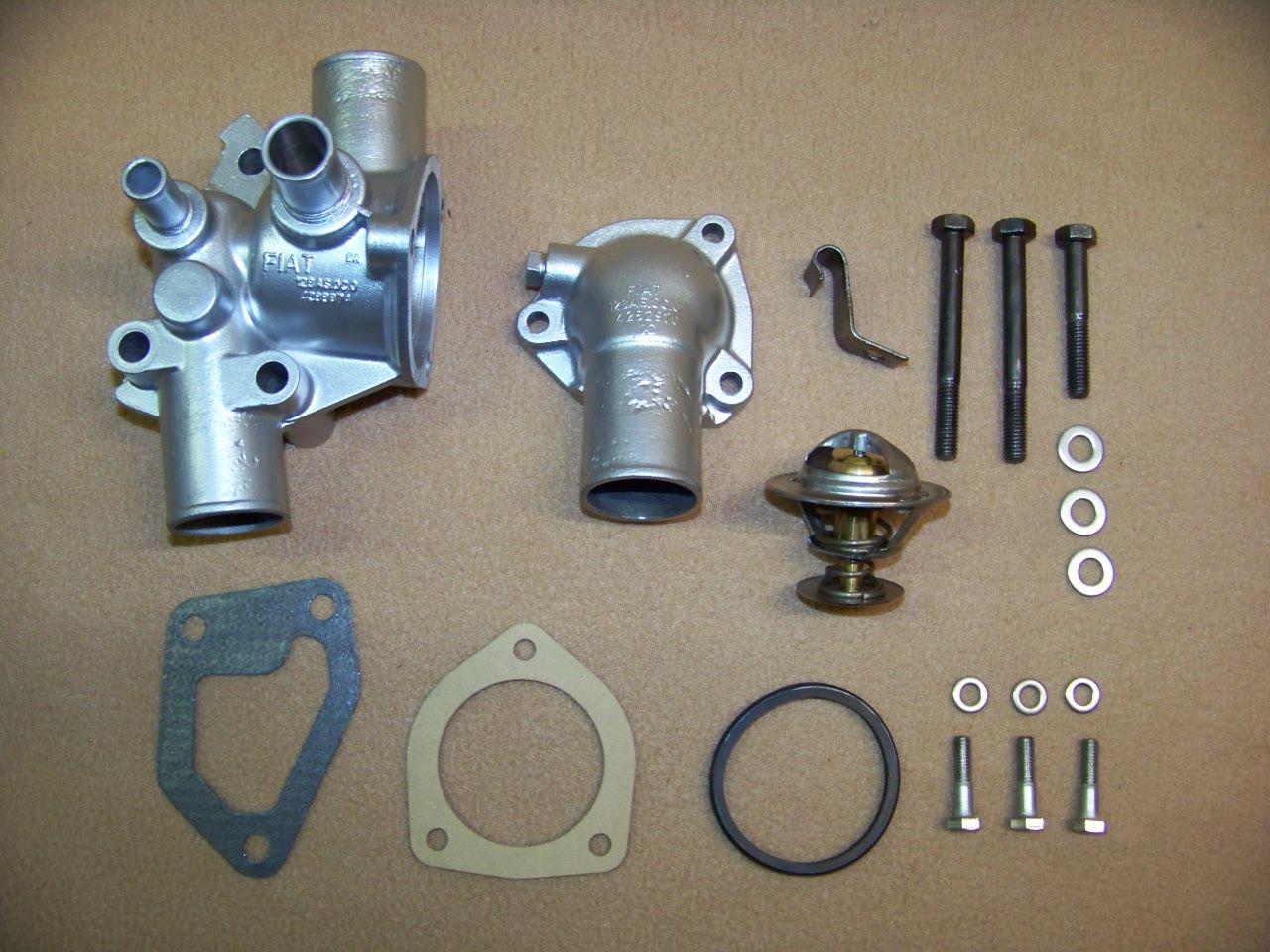 Fiat X1/9 : boîtier de thermostat complet LesAnciennes.com