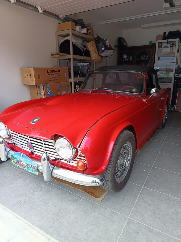 TRIUMPH TR4 - 1965 LesAnciennes.com