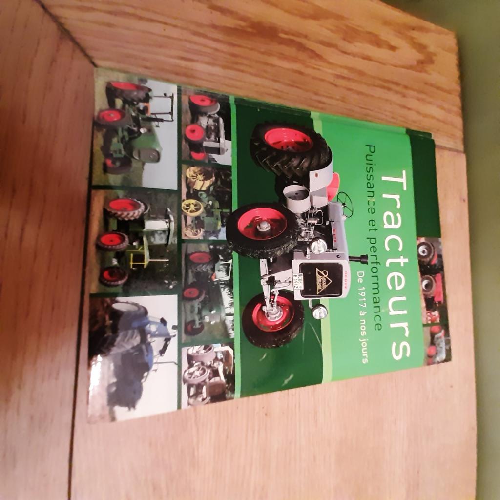 Livre tracteur et performance LesAnciennes.com