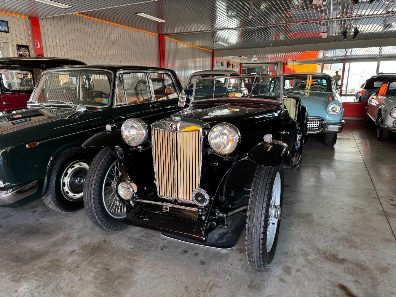 MG TC - 1949 LesAnciennes.com