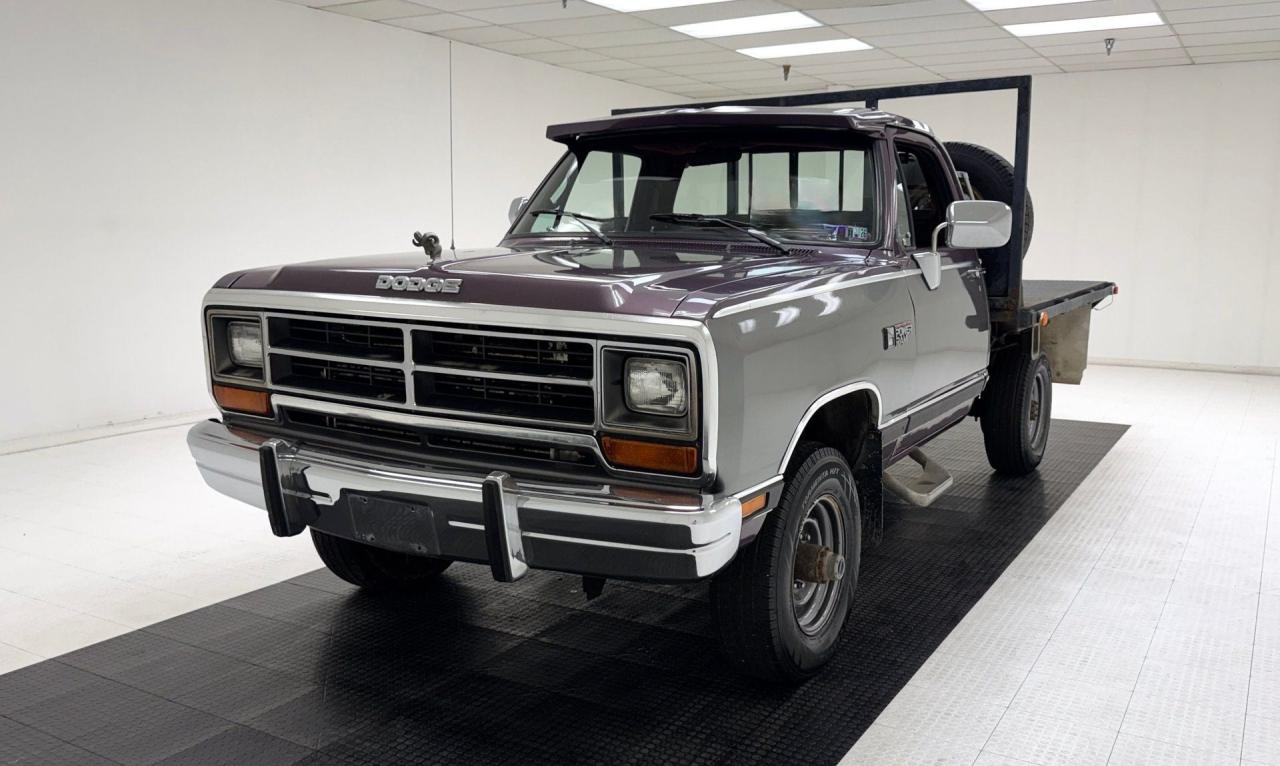 1989 Dodge W250 LE LesAnciennes.com