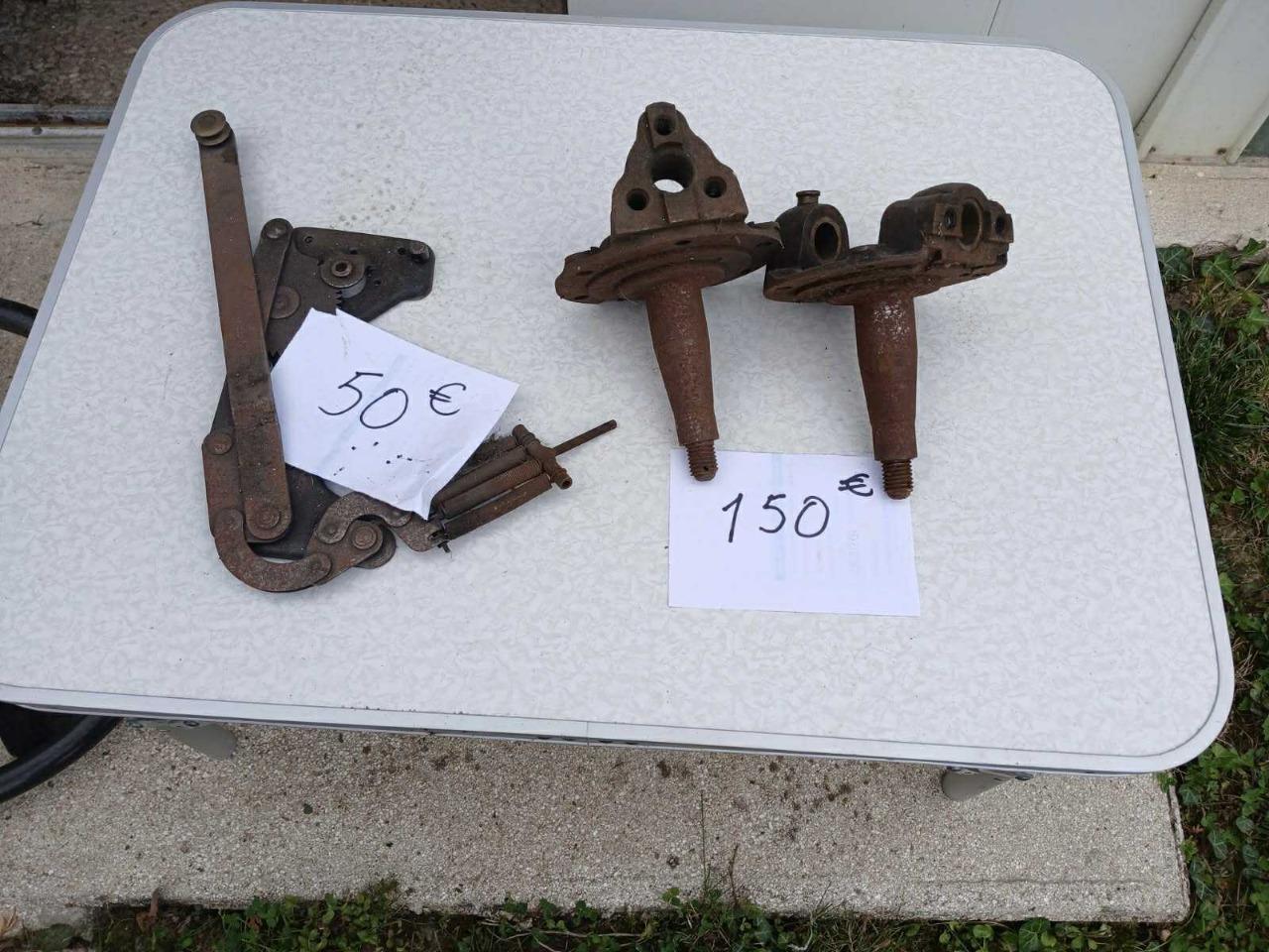 Pièce ancienne :Lève-vitre + 2 chapes de direction LesAnciennes.com