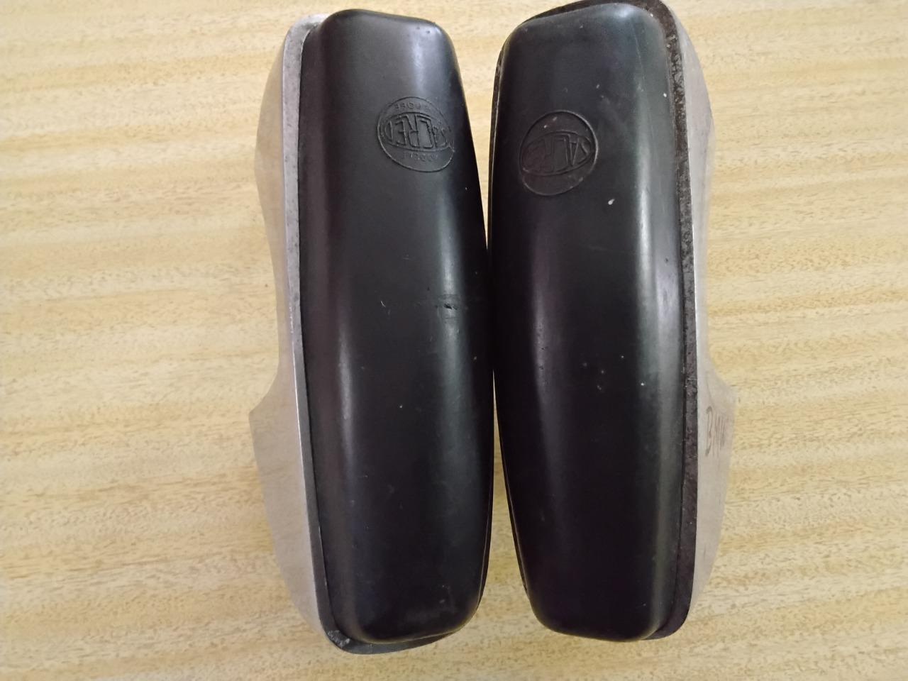 BUTOIRS SACRED BMW 2002 LesAnciennes.com