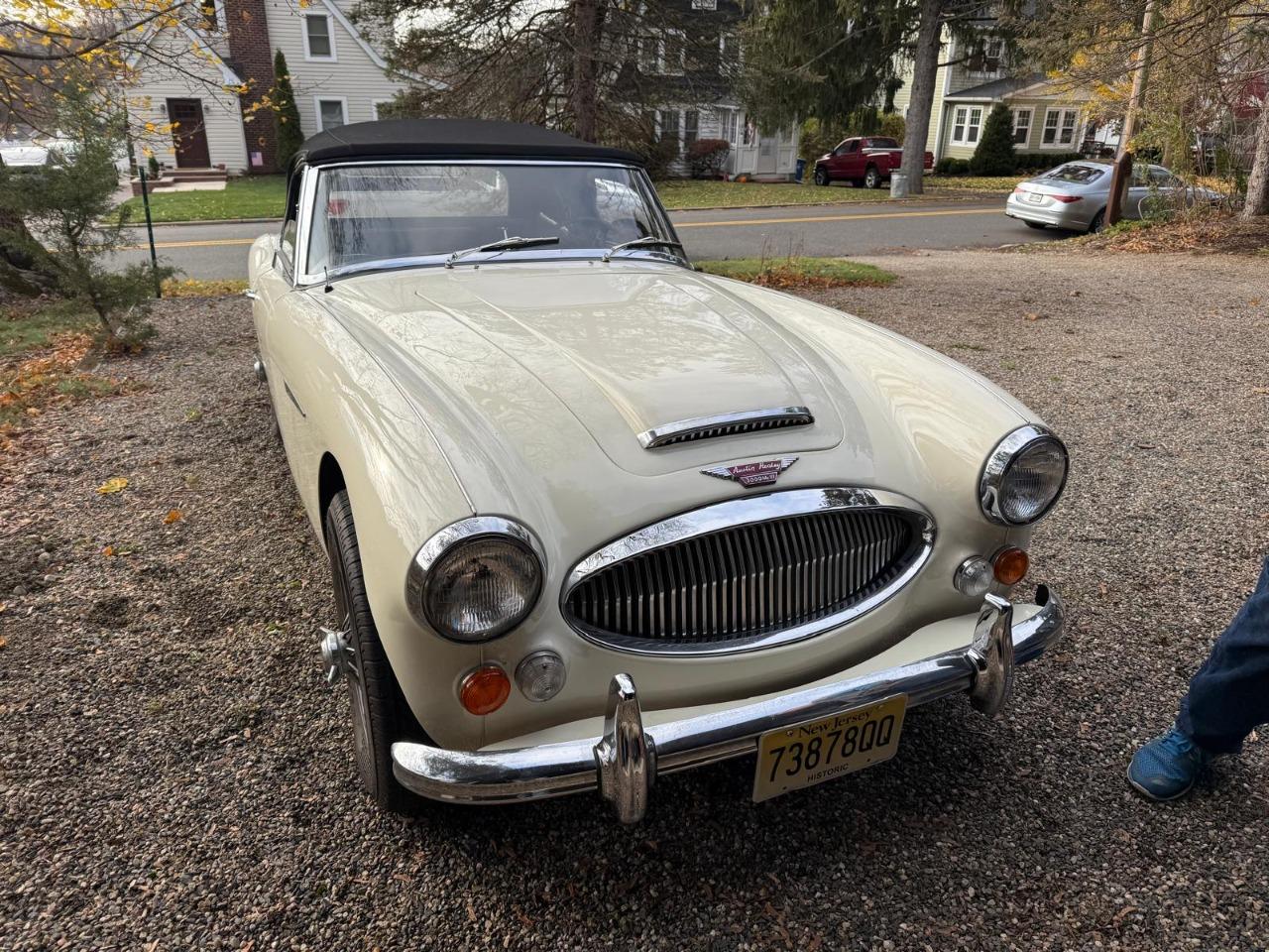 AUSTIN HEALEY 3000 MKIII - 1966 LesAnciennes.com