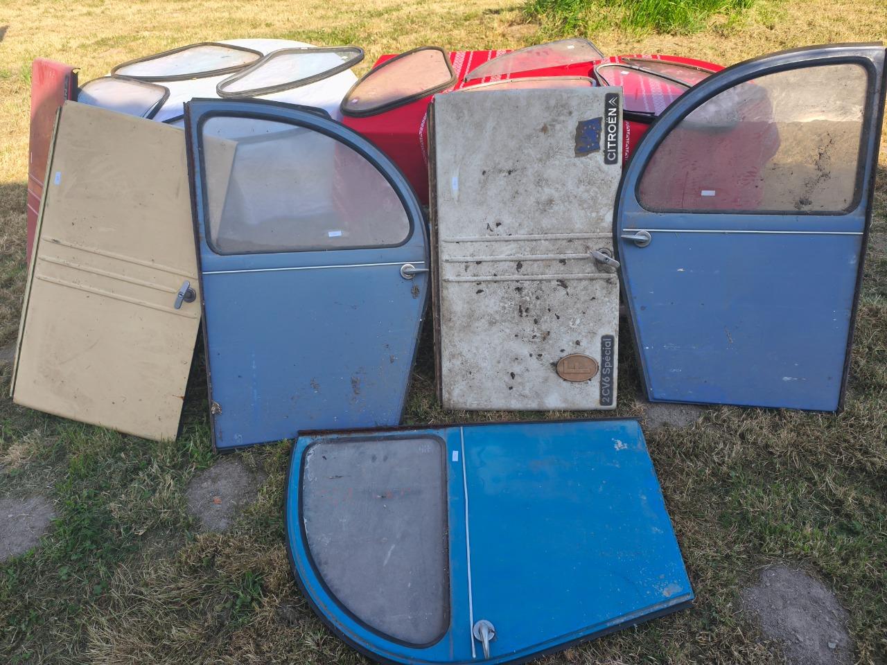 Lot de pièces CITROËN Deux chevaux LesAnciennes.com