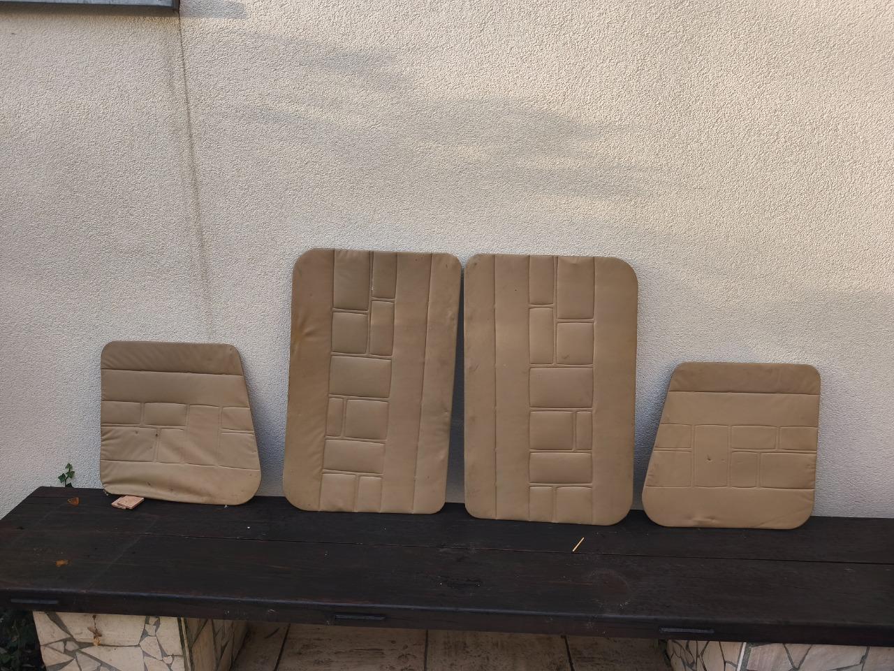 Panneaux de porte RENAULT 4 (R4) LesAnciennes.com