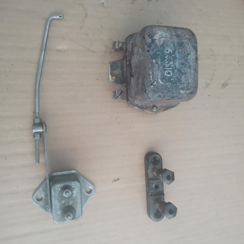 Citroën Traction, autre, régulateur SNA ED2 s10 6v LesAnciennes.com