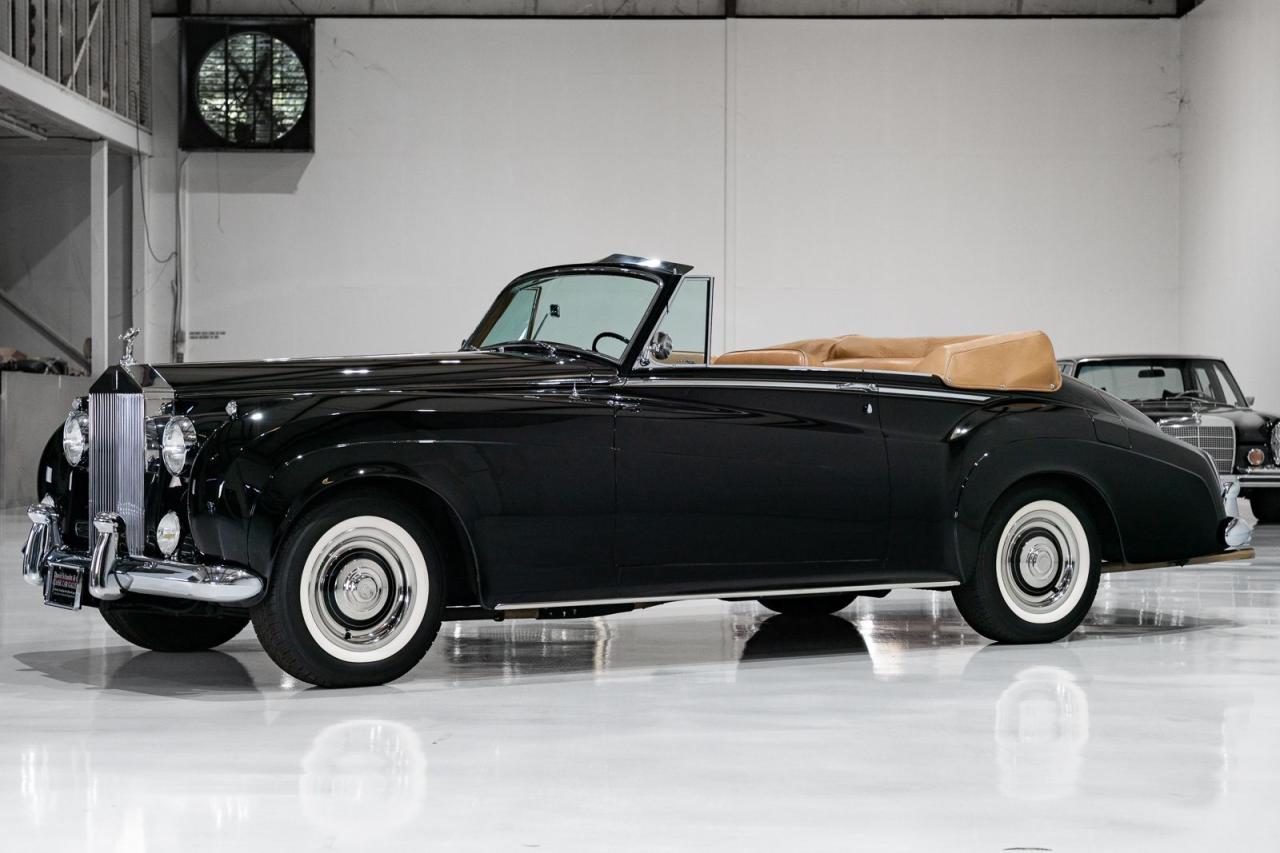 1961 Rolls-Royce Silver Cloud II Drophead Coupe by H.J. Mull LesAnciennes.com