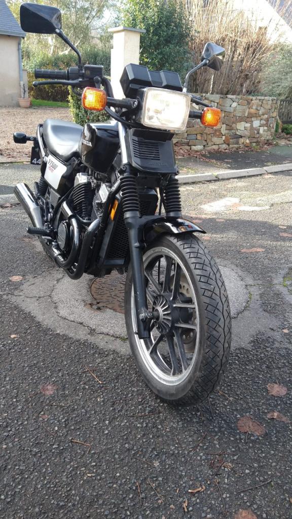 HONDA VT 500 FT Ascot - 1984 LesAnciennes.com
