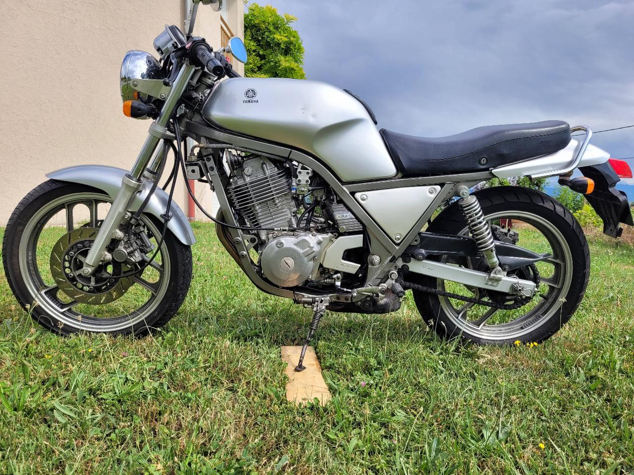 YAMAHA SRX 600 - 1988 LesAnciennes.com