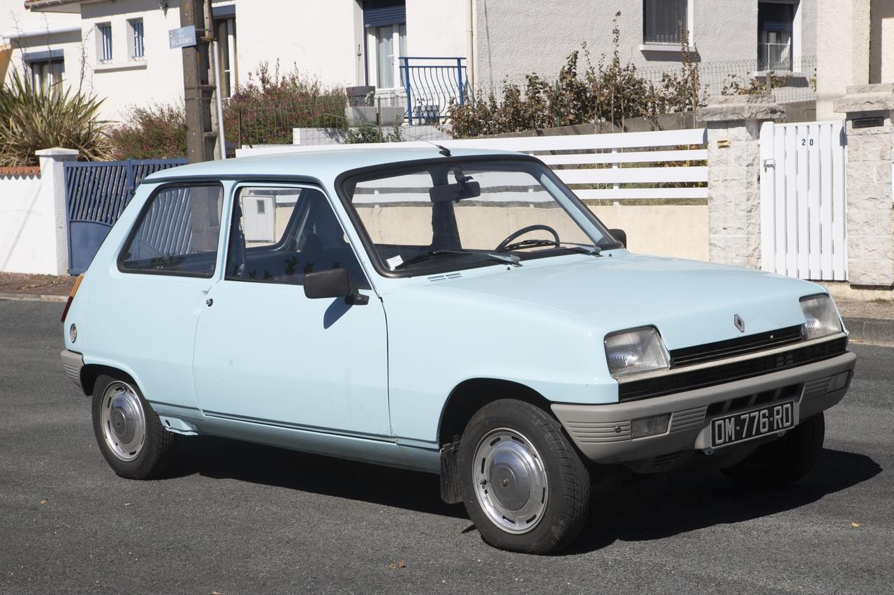 1974 Renault R5L LesAnciennes.com