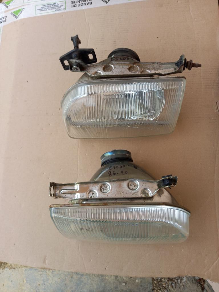 Phares FORD Escort 86-90 LesAnciennes.com