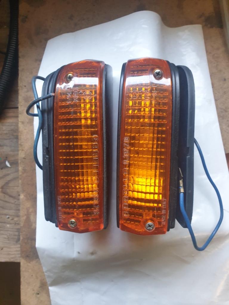 Feux ISO RIVOLTA Grifo LesAnciennes.com