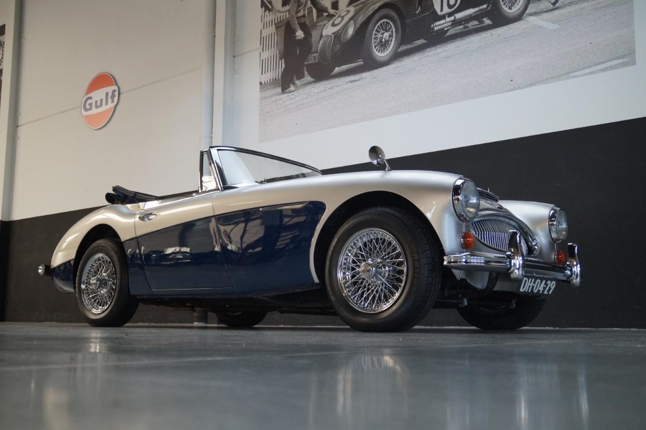 AUSTIN HEALEY 3000 MKIII BJ8 - 1965 LesAnciennes.com