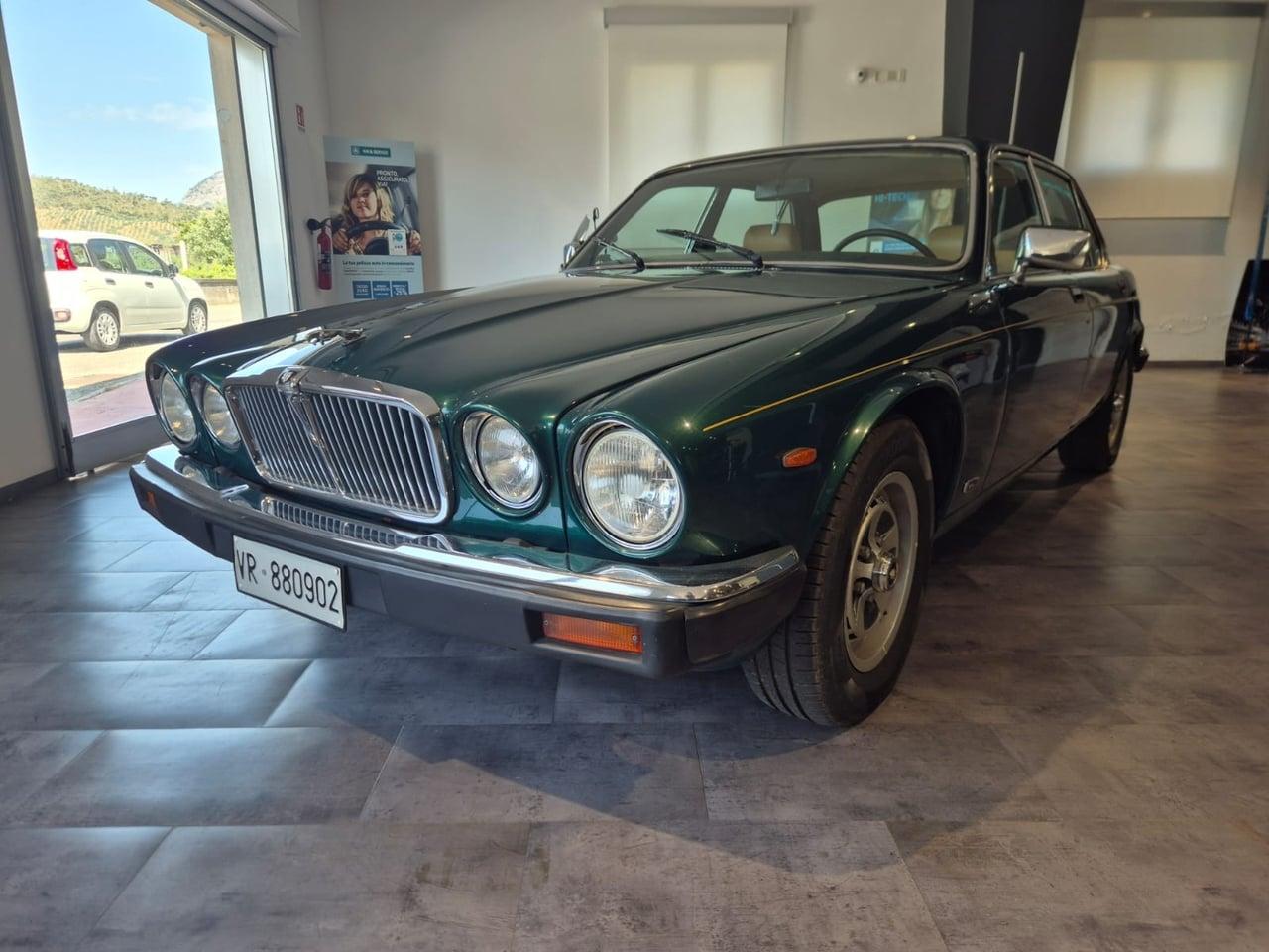 1982 Jaguar XJ6 4.2 Series 3 LesAnciennes.com