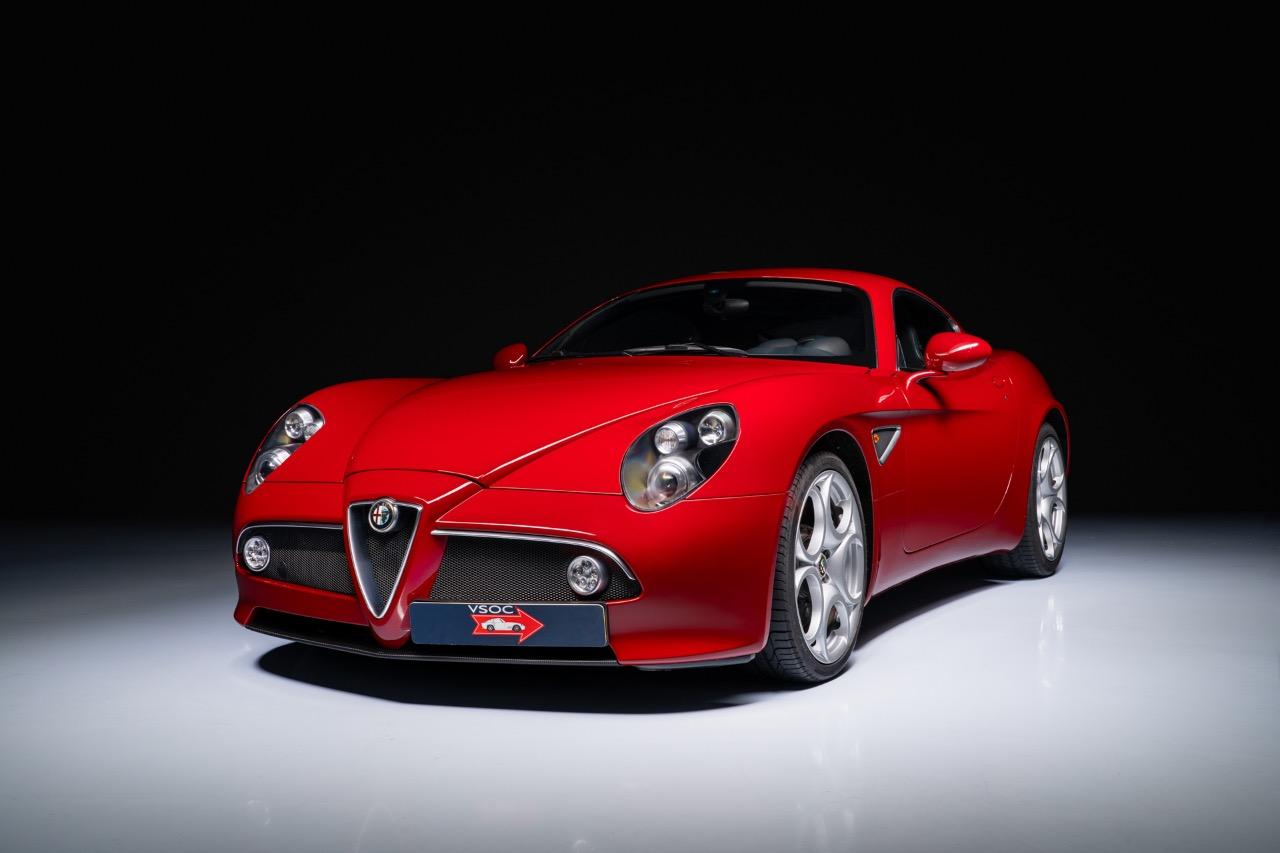 ALFA ROMEO 8C Competizione - 2008 LesAnciennes.com