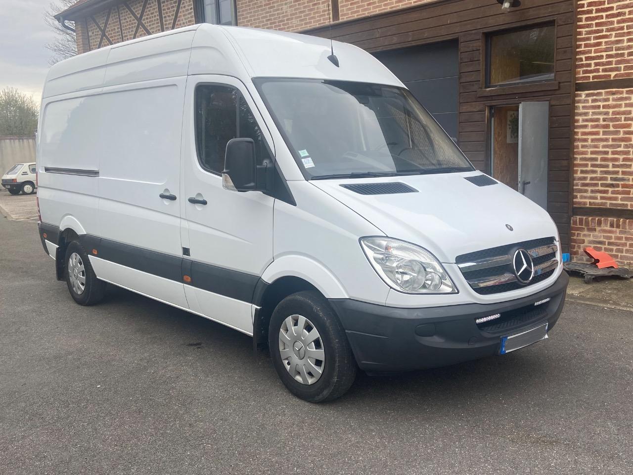 MERCEDES 206 D Sprinter 211 CDI LesAnciennes.com